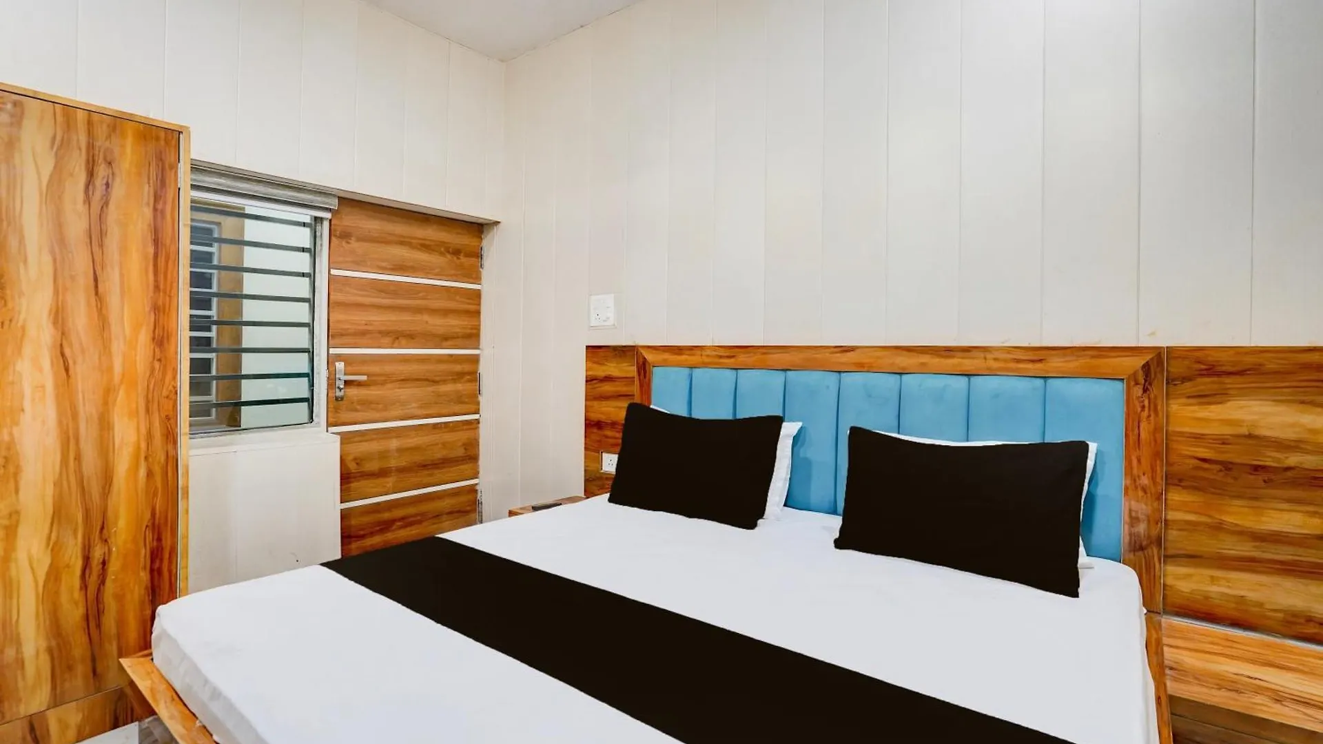 Hotel O Sher-E-Punjab Hotel & Restaurant 아그라
