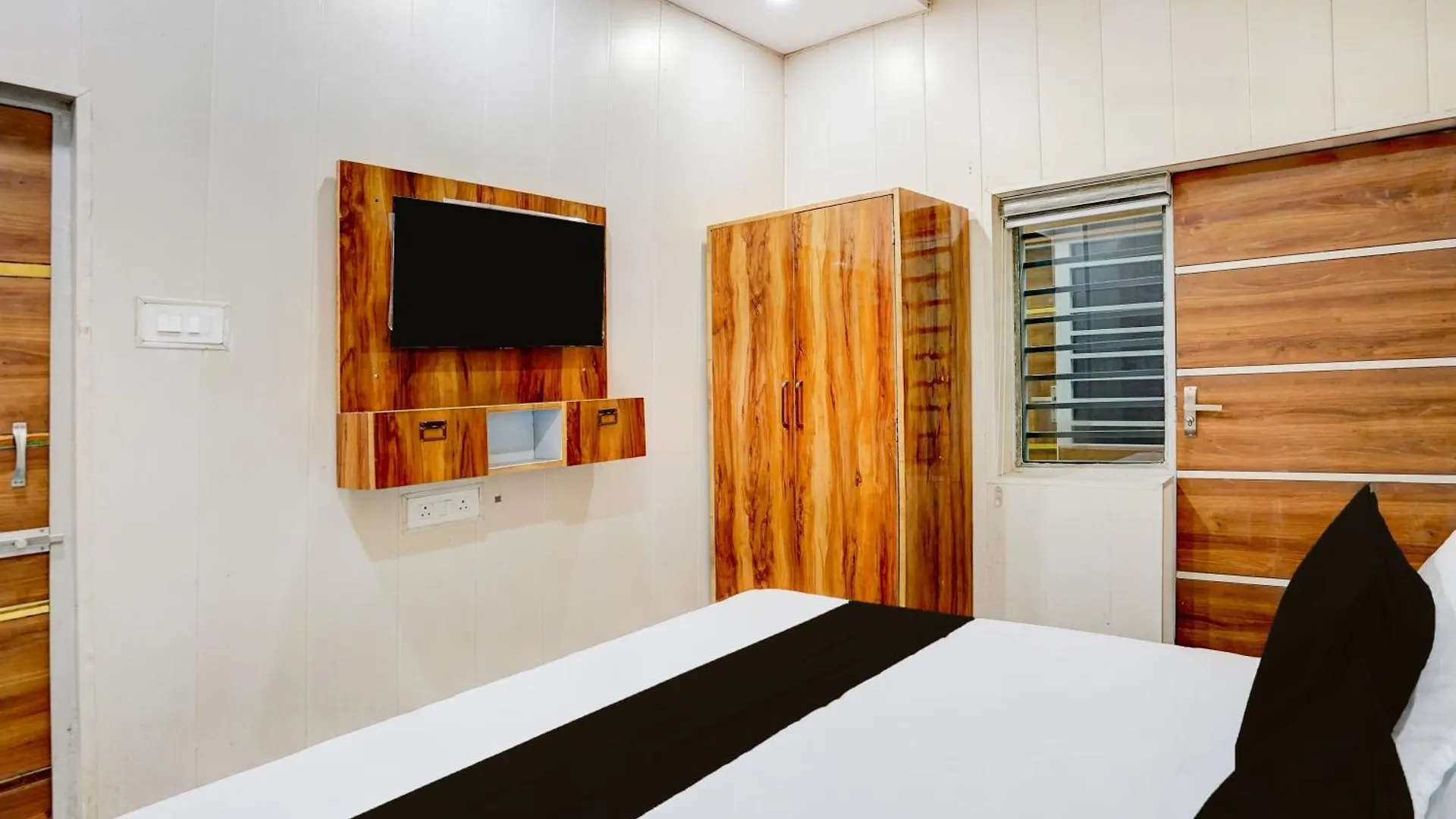 Hotel O Sher-E-Punjab Hotel & Restaurant 아그라