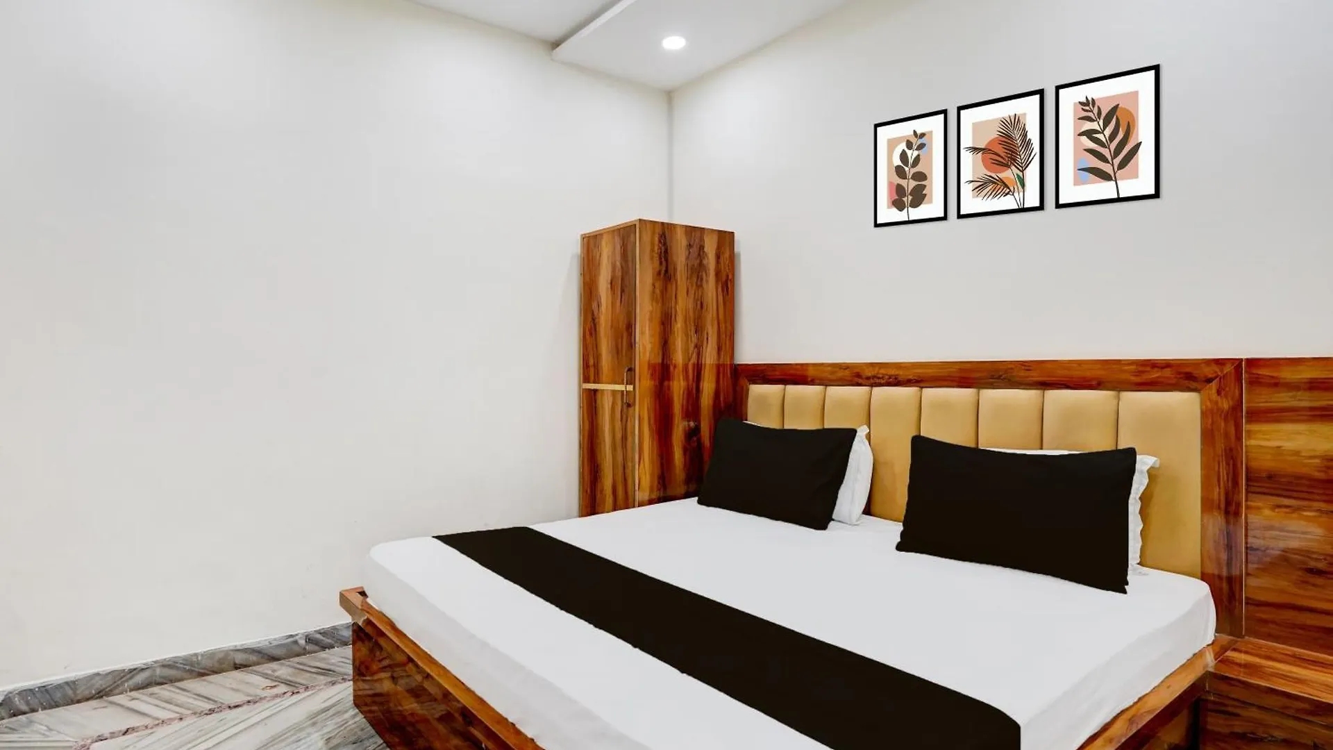 Hotel O Sher-E-Punjab Hotel & Restaurant 아그라 인도