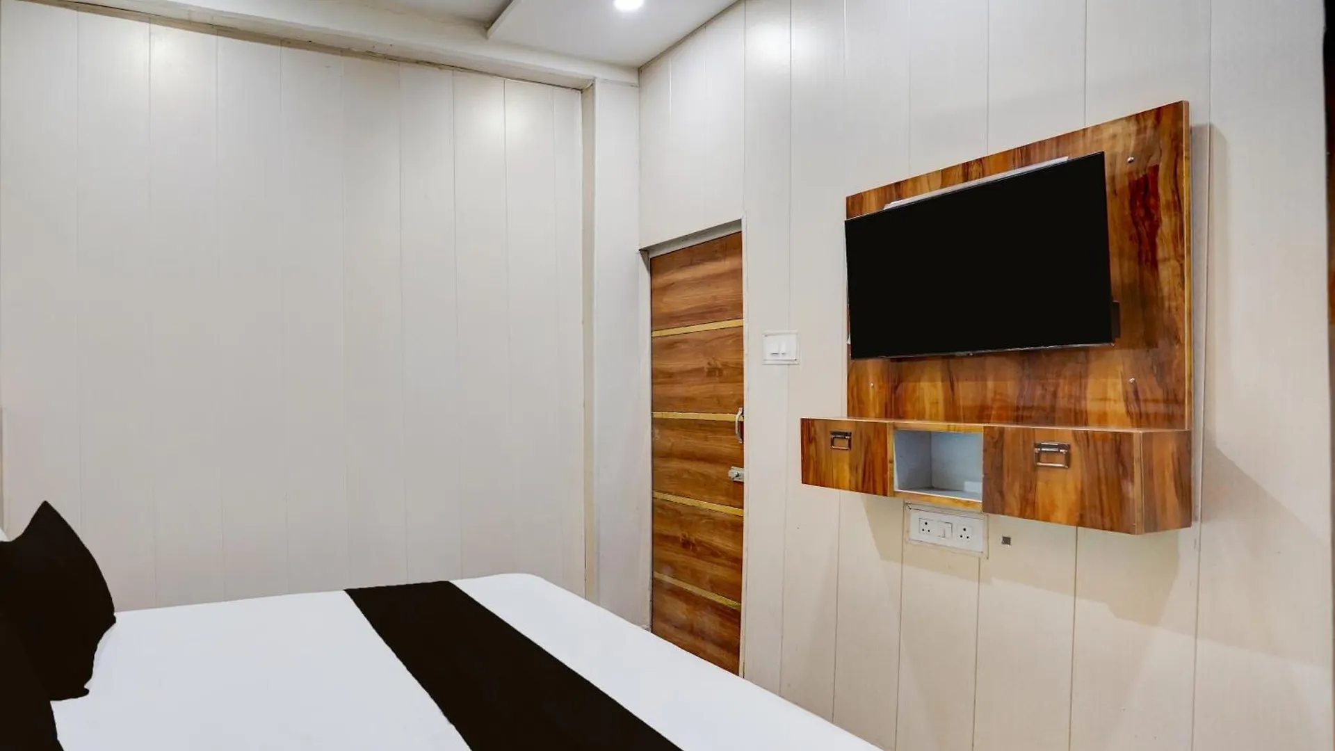***  Hotel O Sher-E-Punjab Hotel & Restaurant 아그라 인도