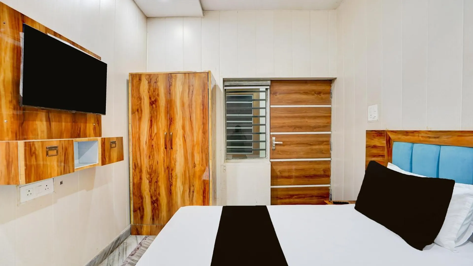 Hotel O Sher-E-Punjab Hotel & Restaurant Agra