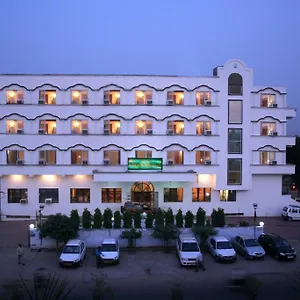 3* Hotel Chanakaya