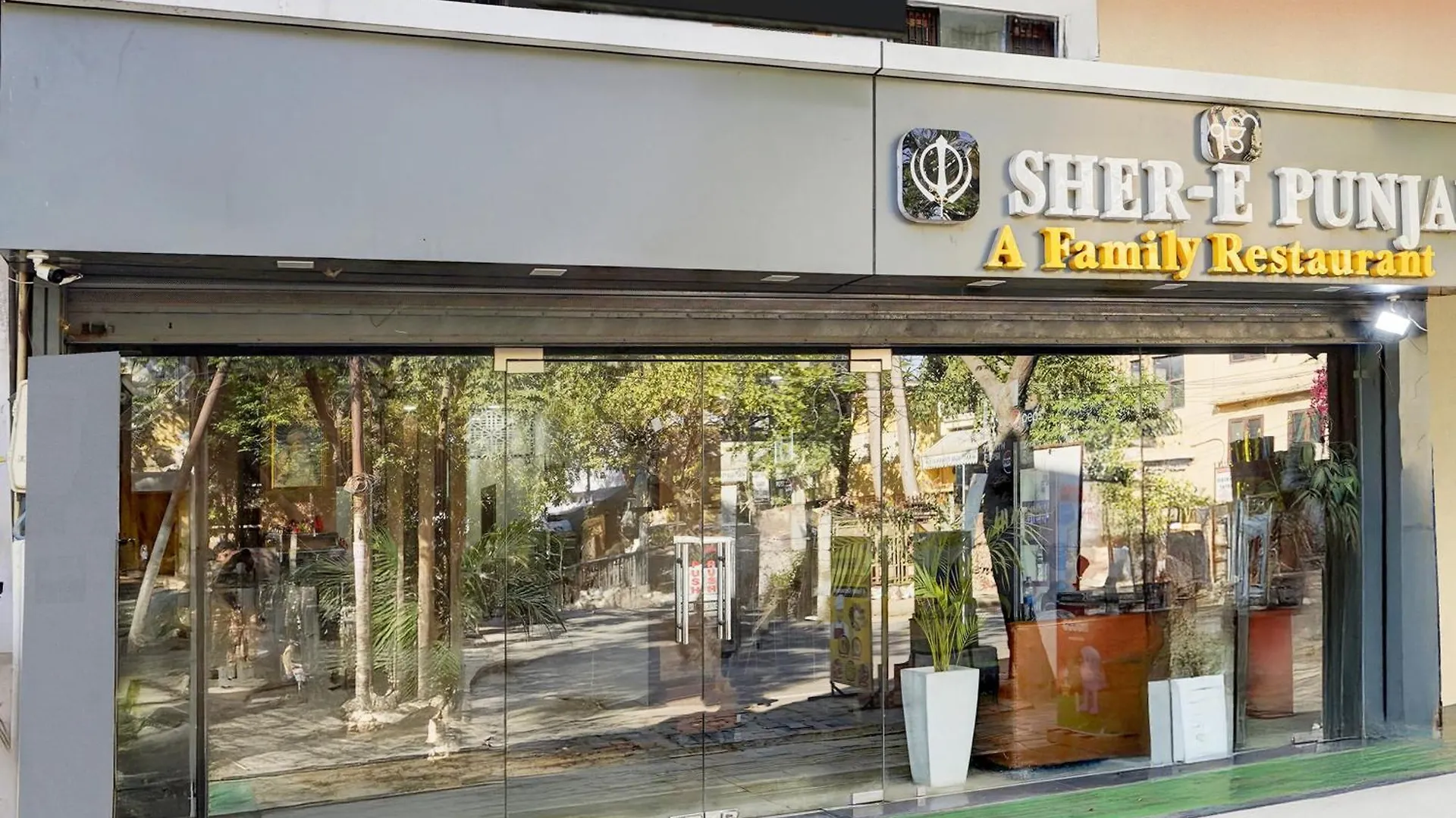 Hotel O Sher-E-Punjab Hotel & Restaurant Agra